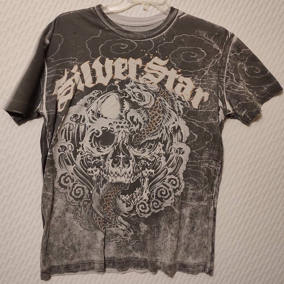 Tshirt - Picture 1 of 3
